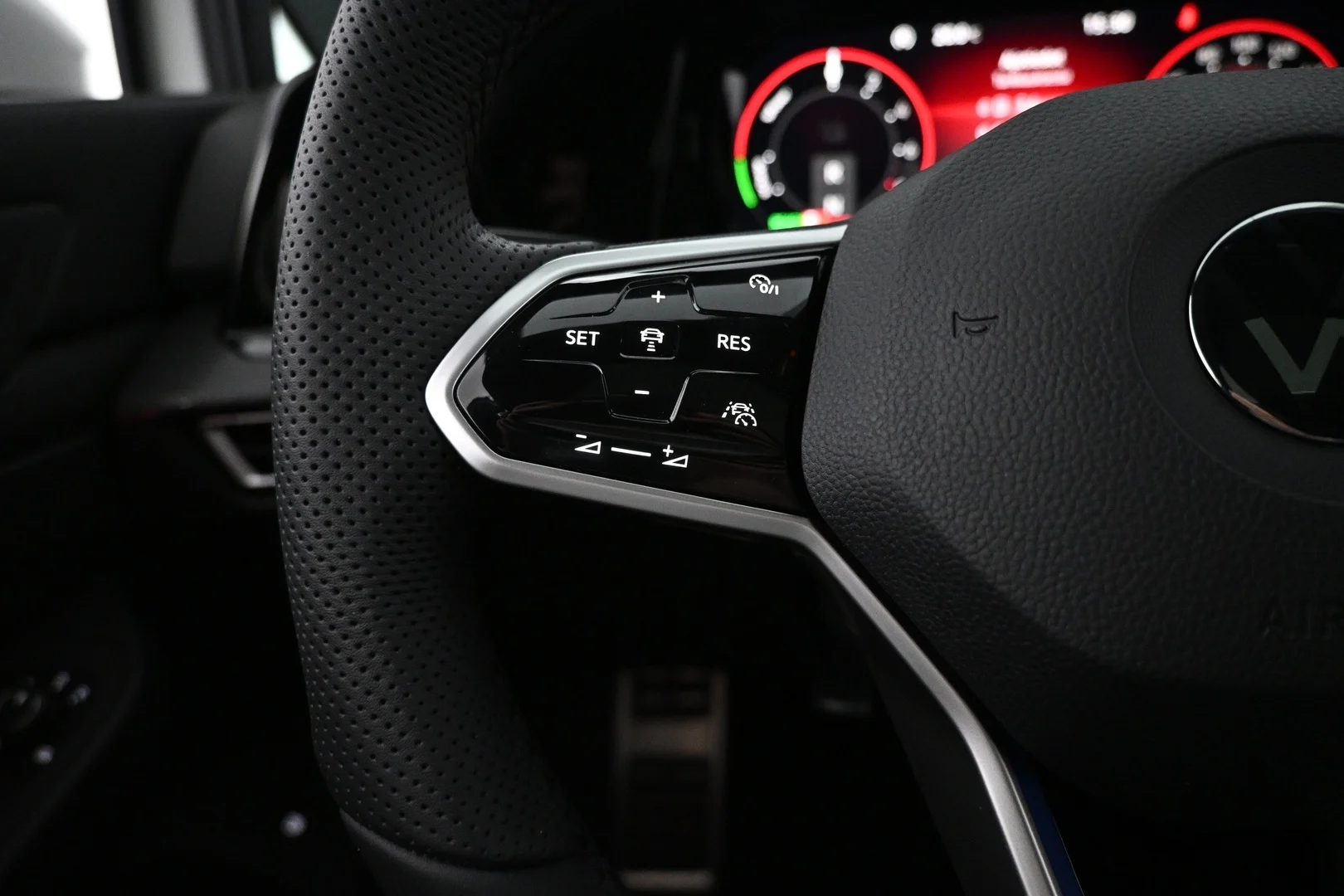 Car Image - 1AhSvFvSznX7oFvht56jMD