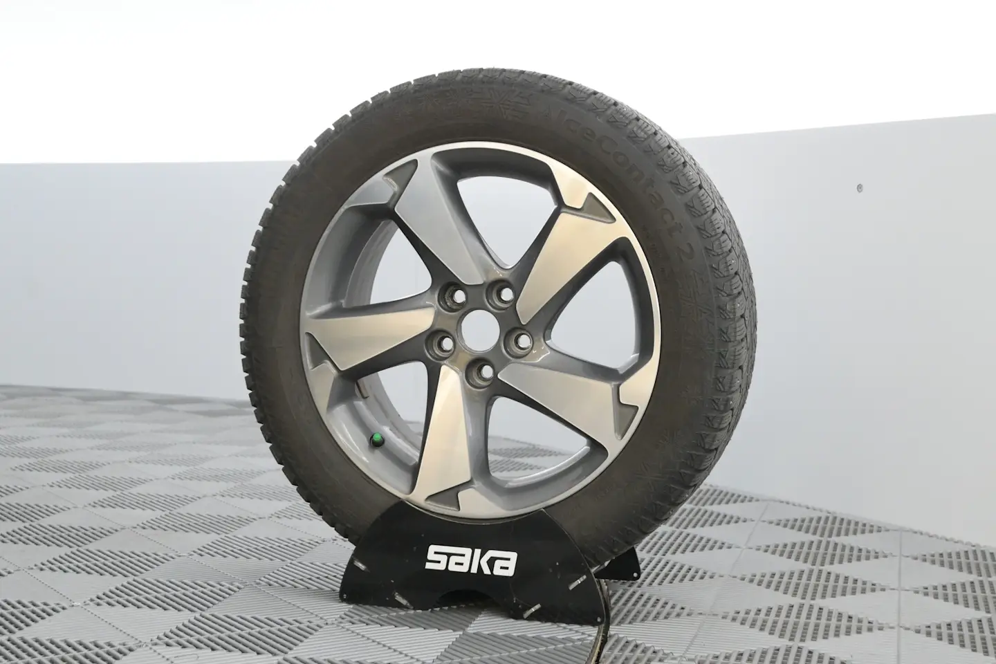 Car Image - 2CvCS2wbScC4PDi1JVhzZT
