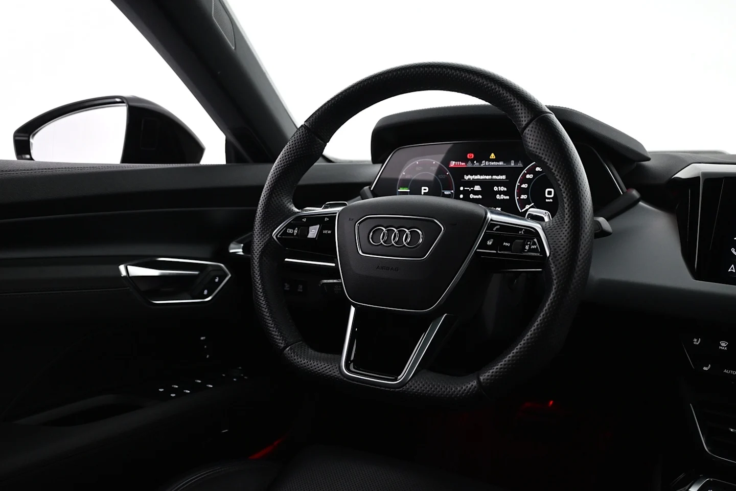 Car Image - 1dnZDa7Gf26mg8YeYR7d3u