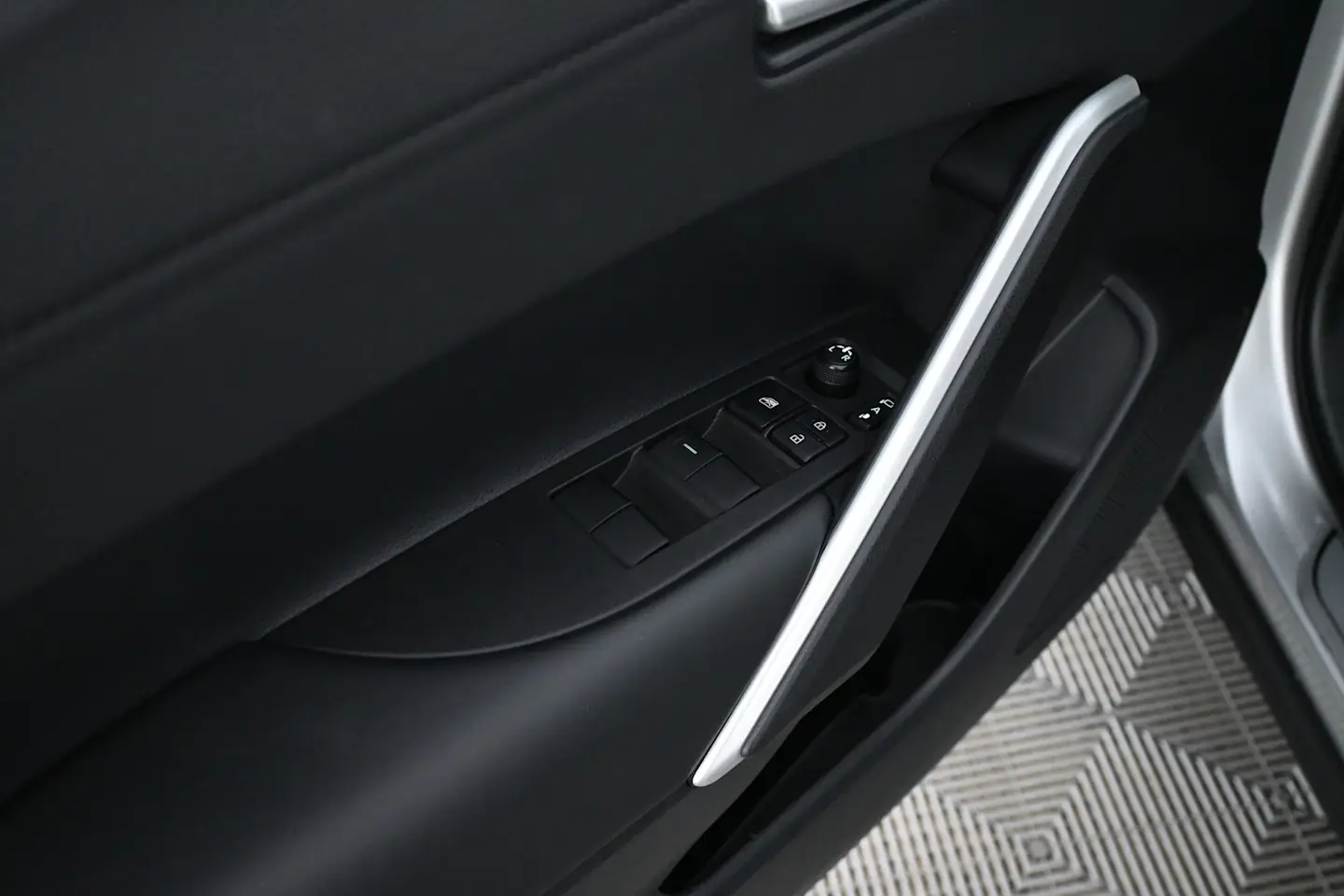 Car Image - 1Qe6ad5UPpfMabFhBHup44