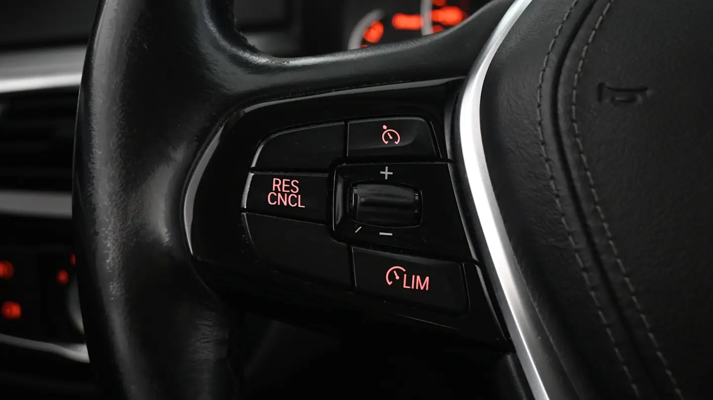 Car Image - 1jiaJH4QWucitLWrCyiYLp