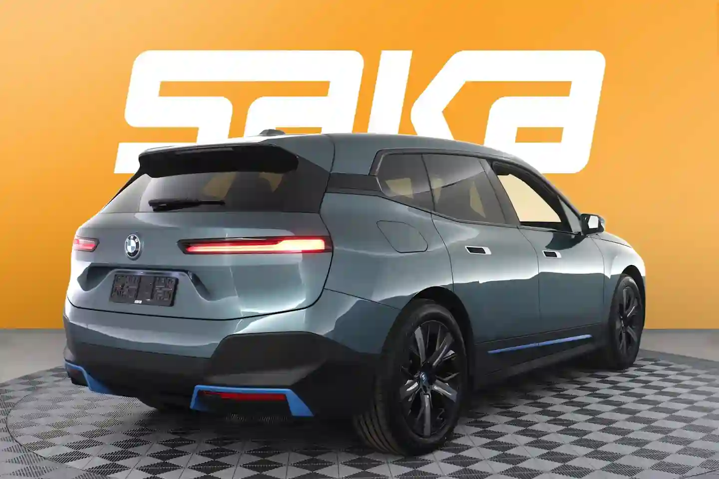Car Image - 691eIaxDq35byf84DXfH5F