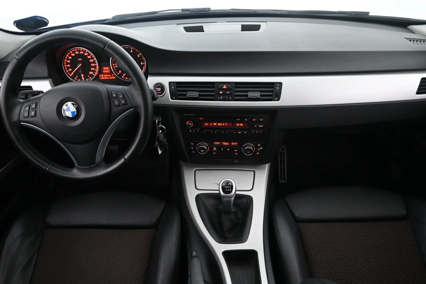 Car Image - 14RqUd3JJGyKiU7n9ujXxF