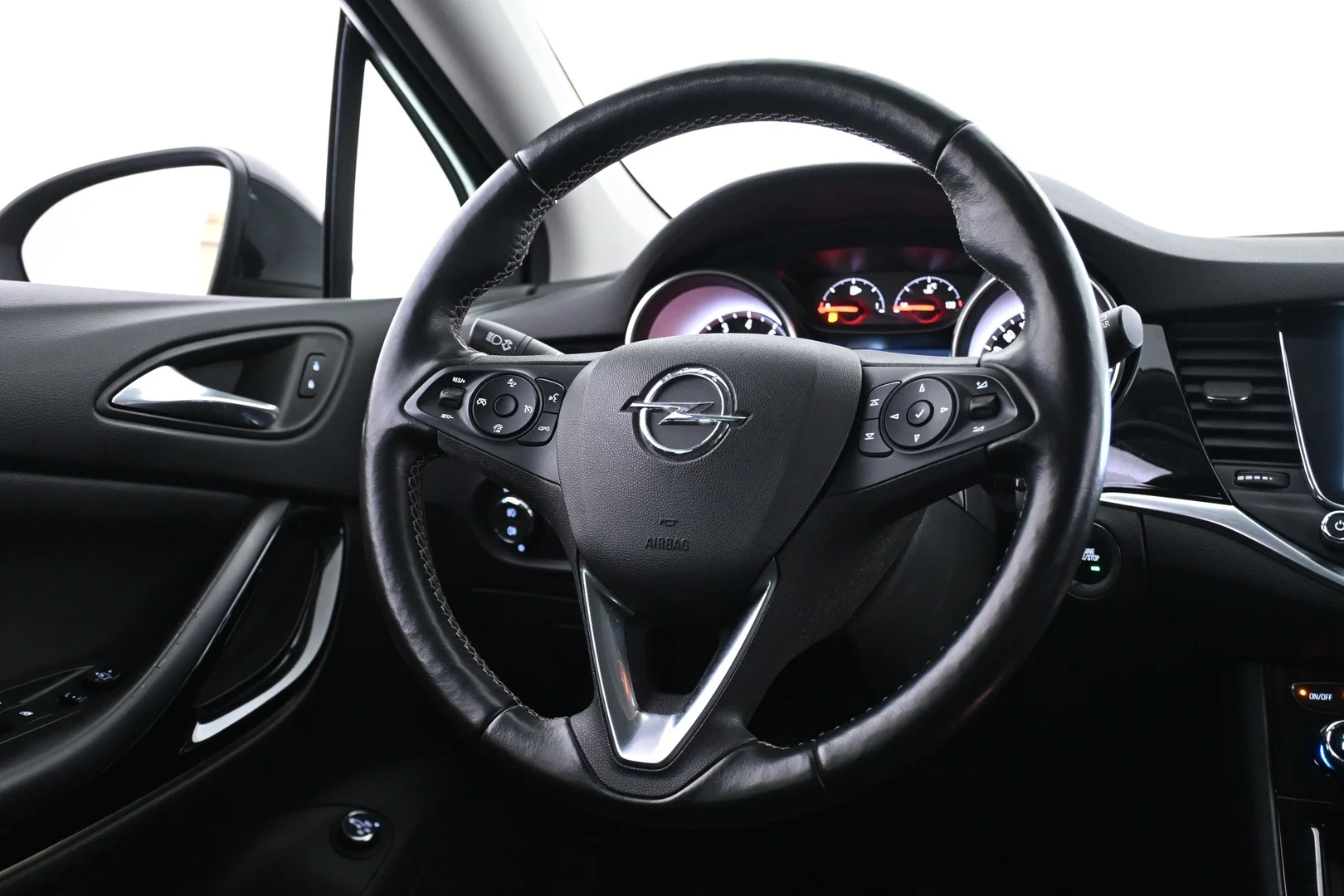Car Image - 4NbM6RatOv9nRi6ngyDdSm
