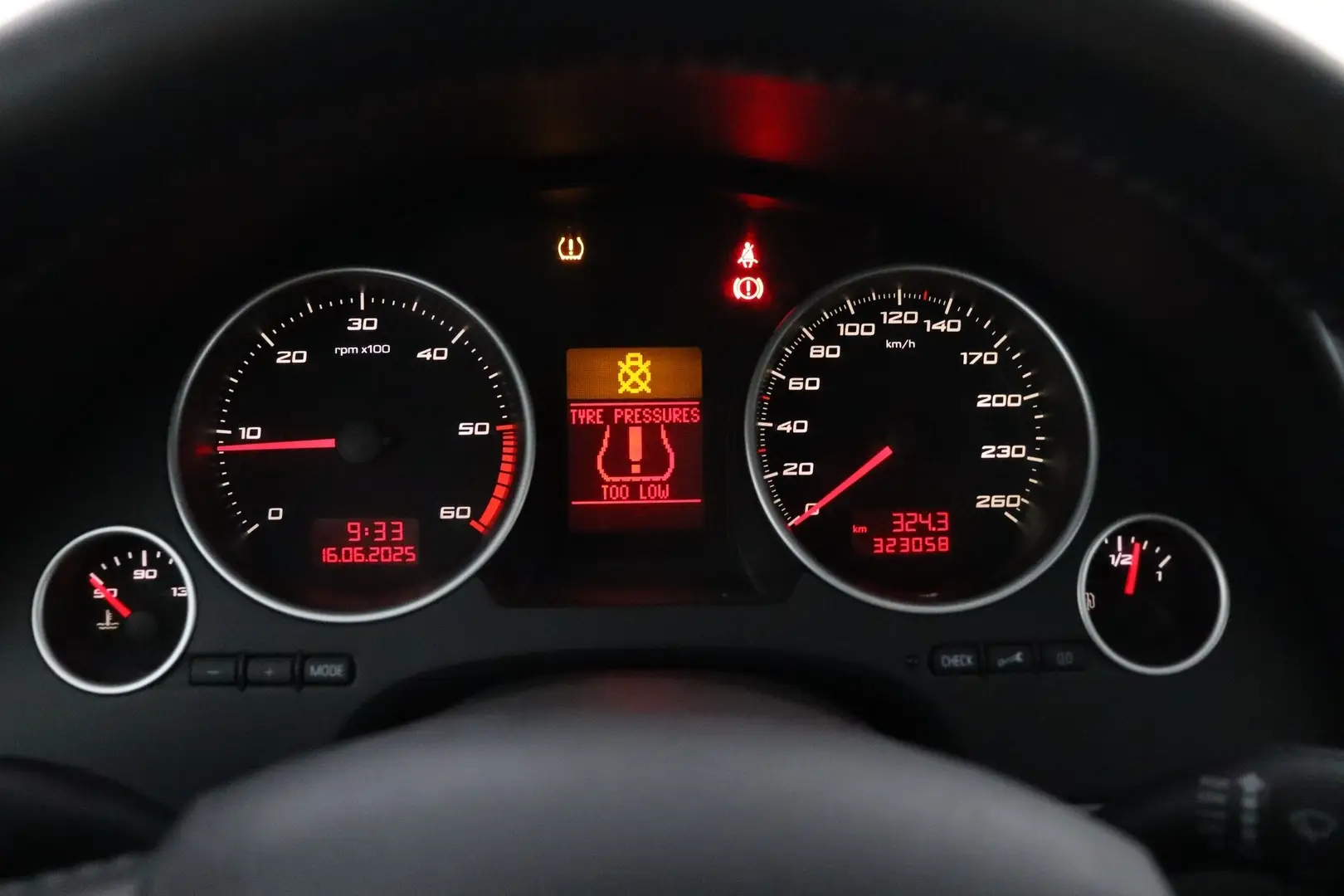 Car Image - 3XKXRwSw7mFJgPiGTk78Rv