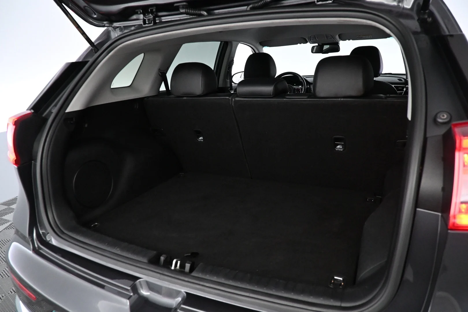 Car Image - 3fwiLBce1AzxJc2lB23Zar