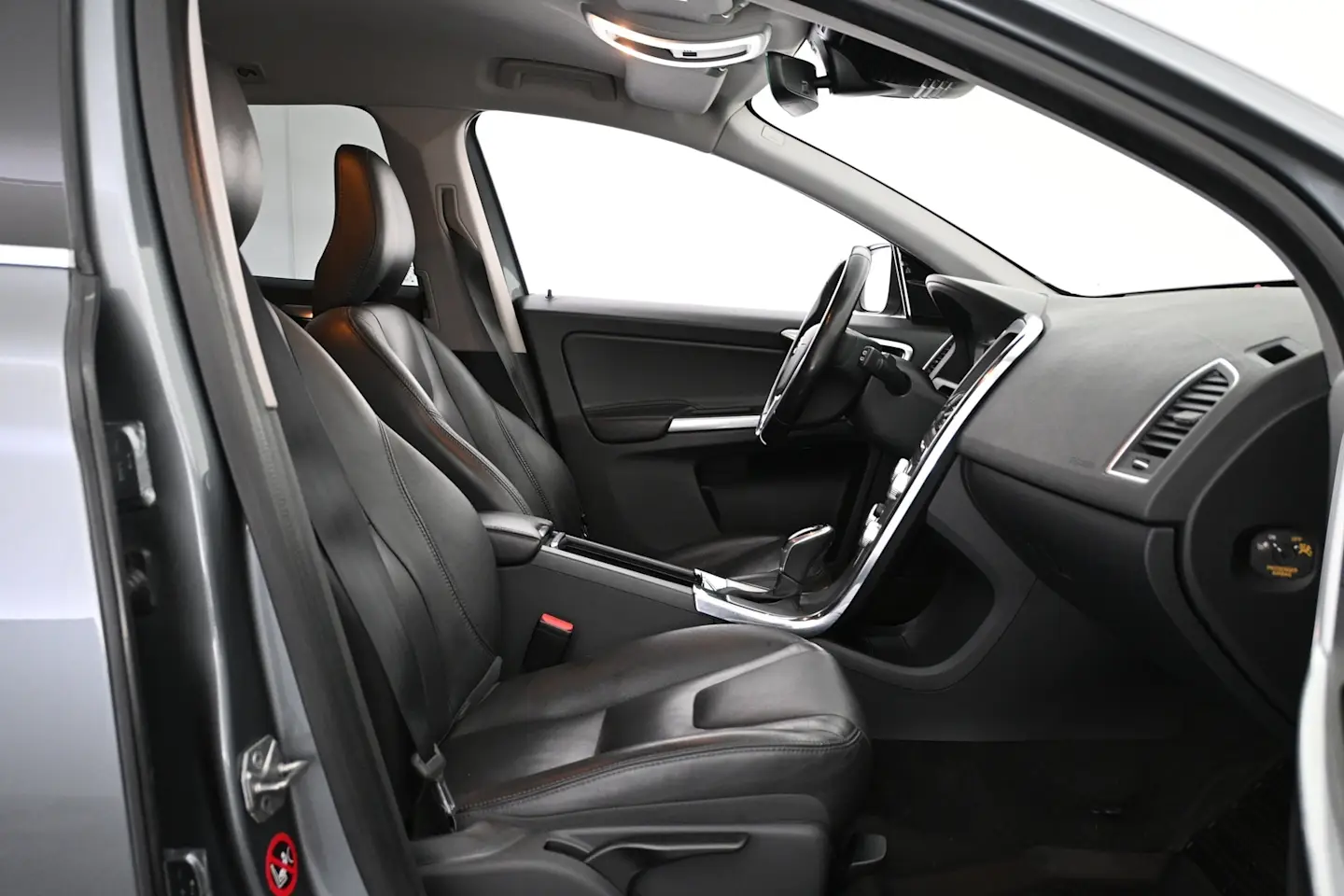 Car Image - 6blKhT9OGp8oh9OKxVnL2D