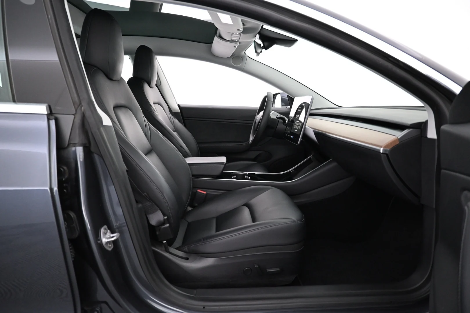 Car Image - 3ZOCRQR4HeSzL4aoiyjhN6
