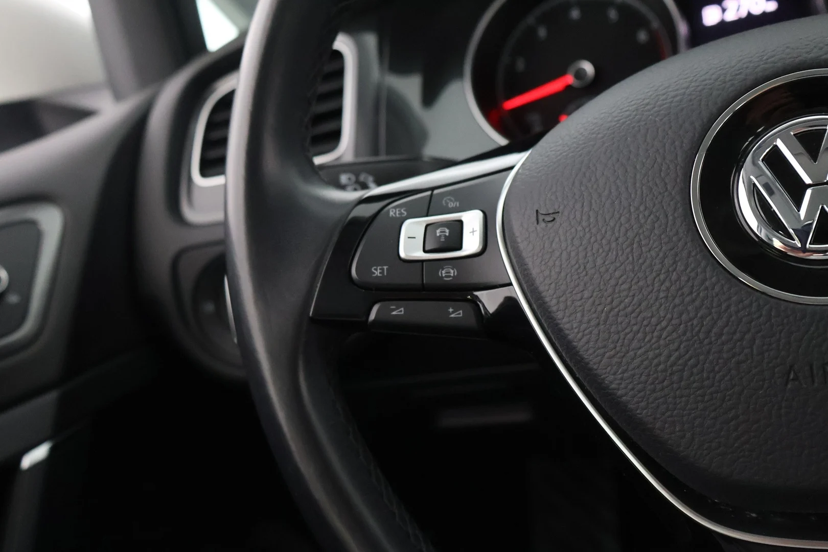 Car Image - 3pn8YRoQdVgMsecVoDpmxO