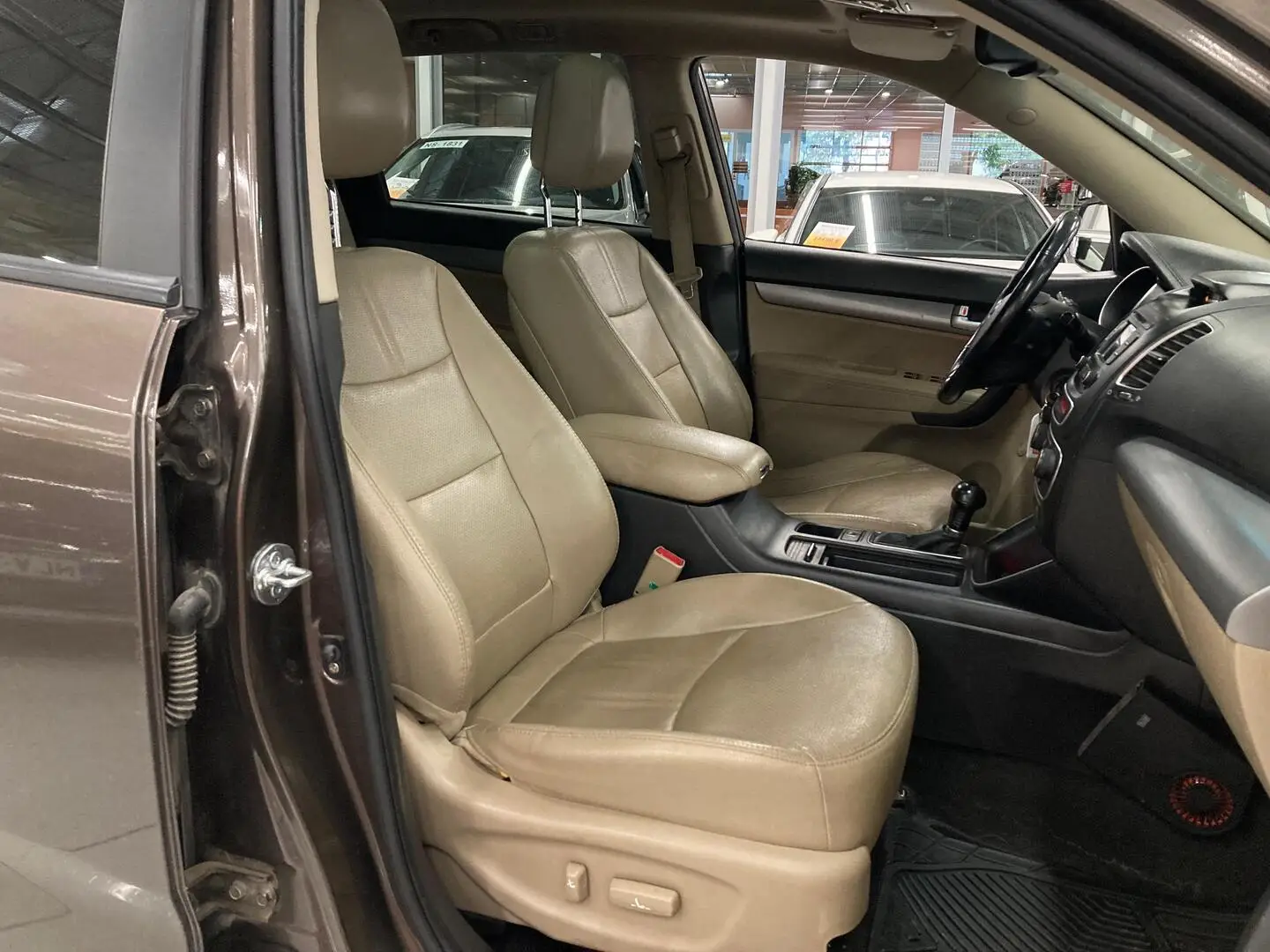 Car Image - TAOYawf5RymjZRaOWDVog