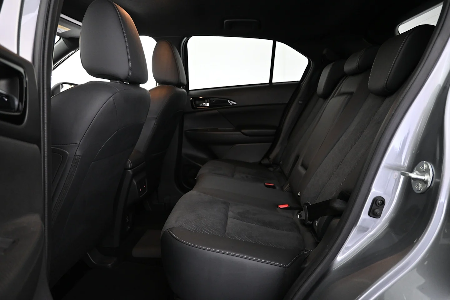 Car Image - 2S8axJ6NeiRVpt6Ahl77fI