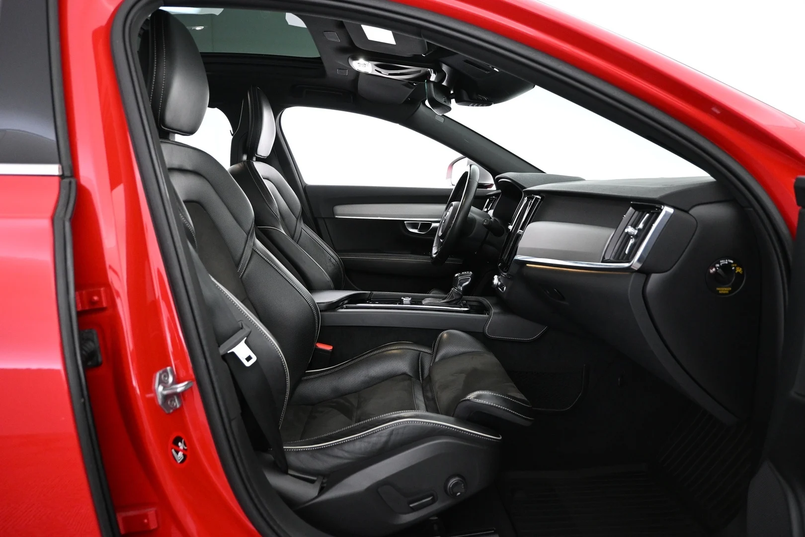 Car Image - 2f3fQ4gvhUomZyByH227tA