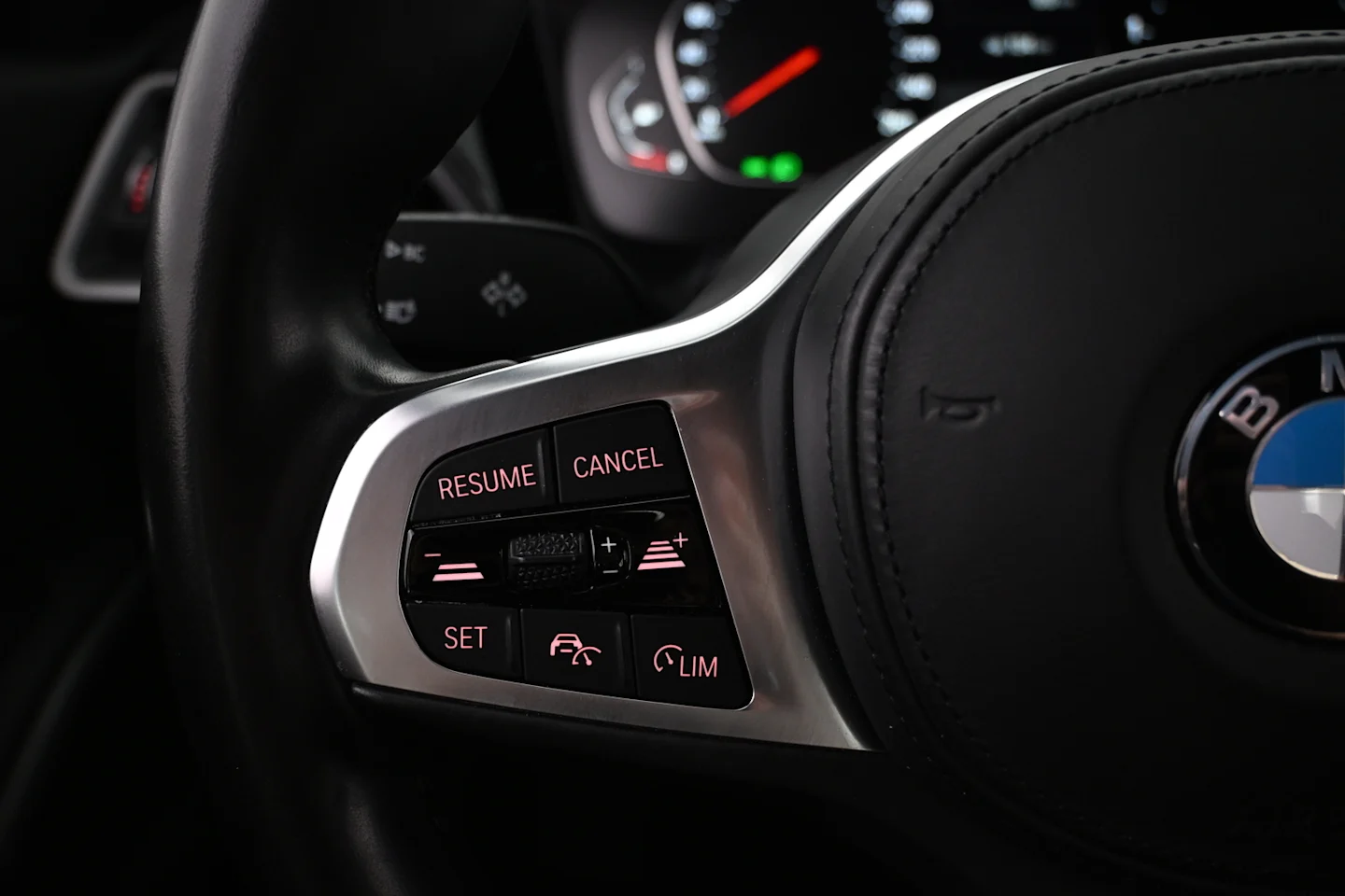 Car Image - oicI0oxzlmAR0Cd6Df4PG