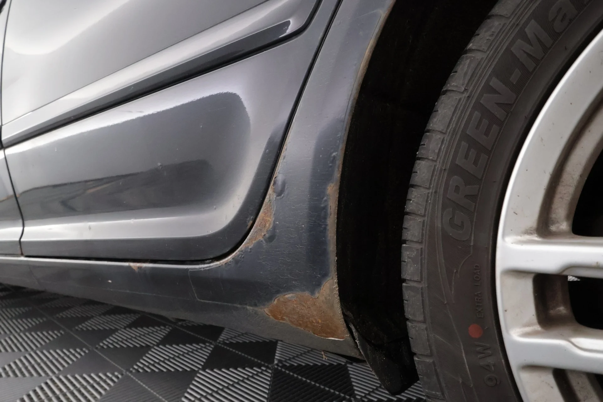 Car Image - 2NbI2NYfHAe1HN5tp48cvP