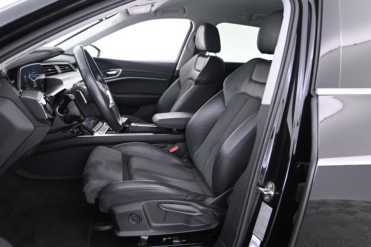 Car Image - 1wdmTNDQZk2ScWFBRlxcrU