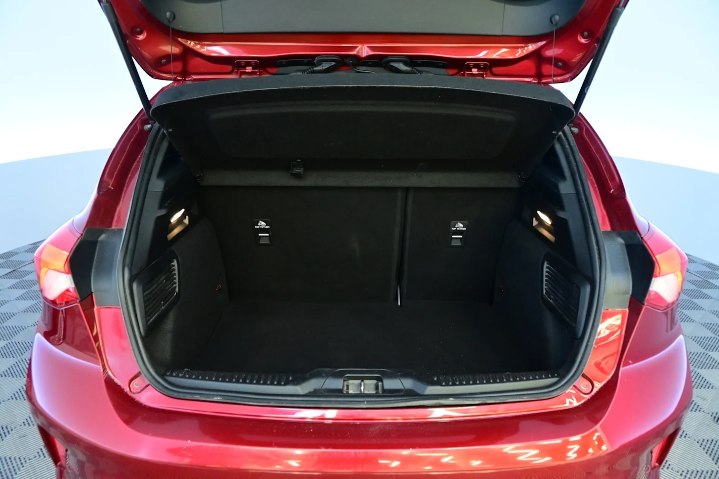 Car Image - 2IfIeLH57HYsUPy22DMomB