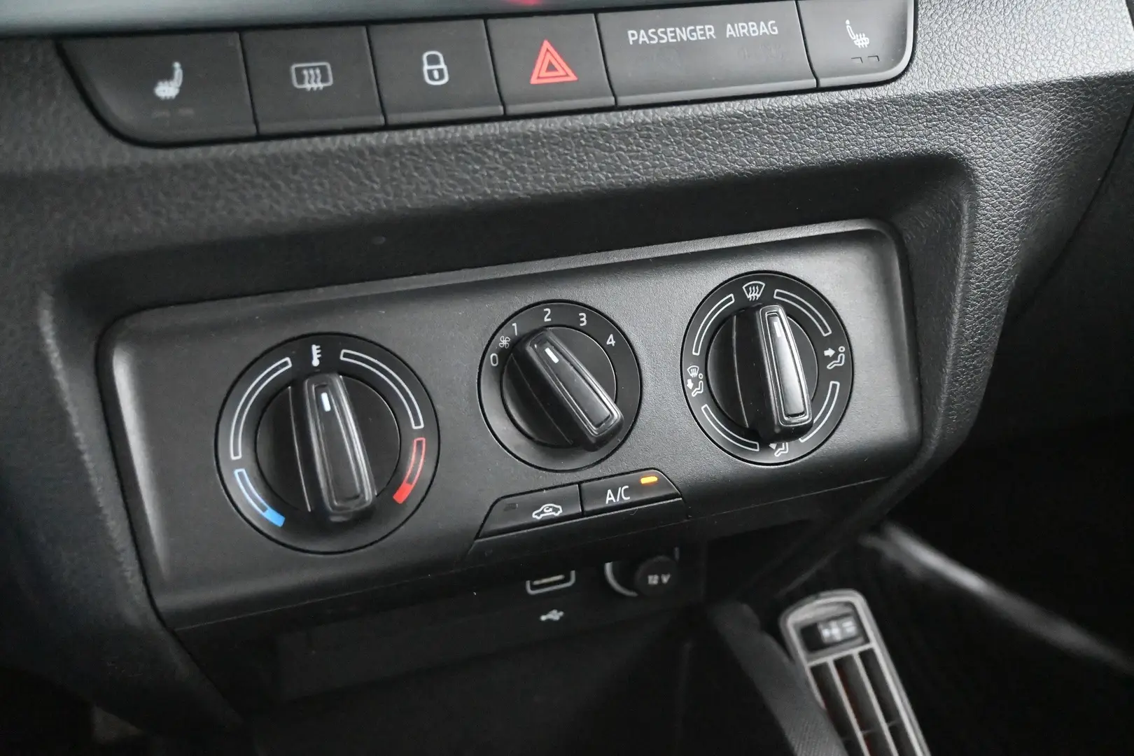 Car Image - ElVHj4VRRE6tH3tTio58G