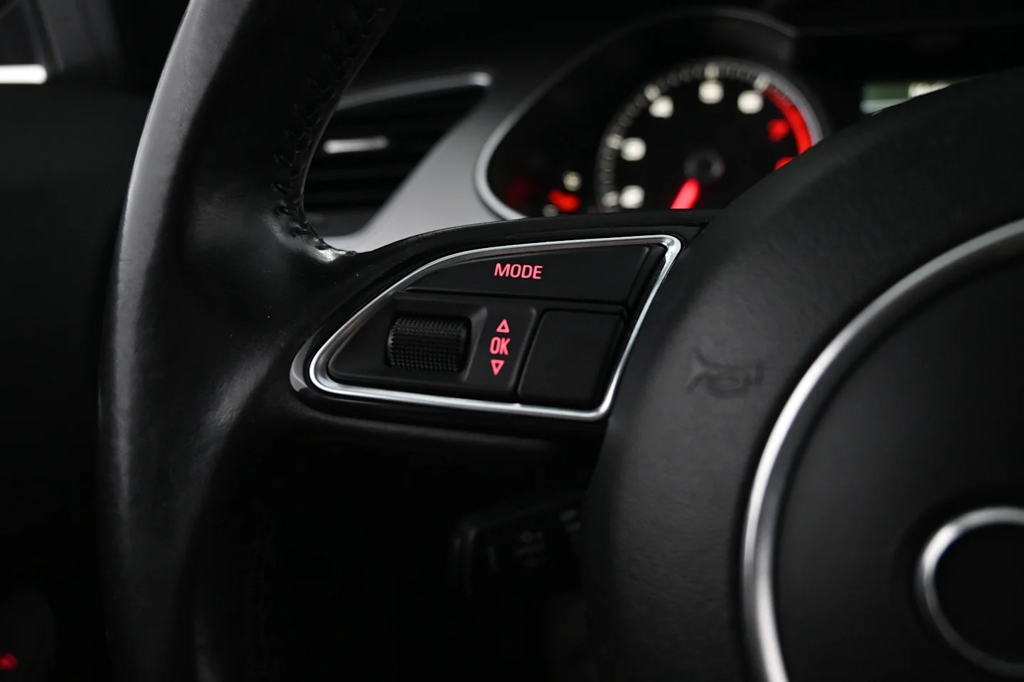 Car Image - 1L66KOP3y31RUiTT5dLeIj