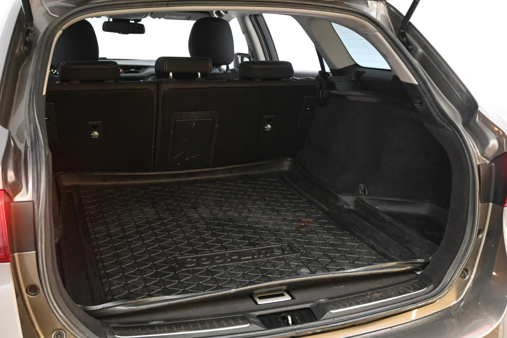 Car Image - 1rOoutd0ppliUNlST1vjis