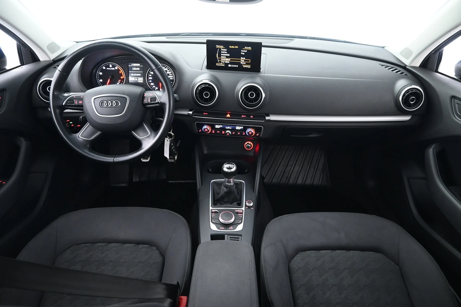 Car Image - 625RYiGndXAin4ePN72yER