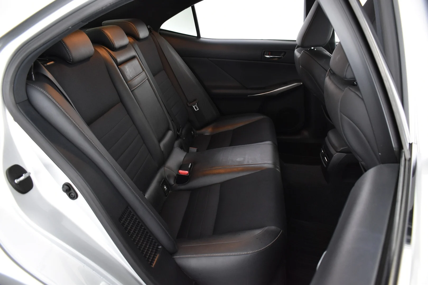 Car Image - 210GqF4Q7GwZZjpxXeKBdY