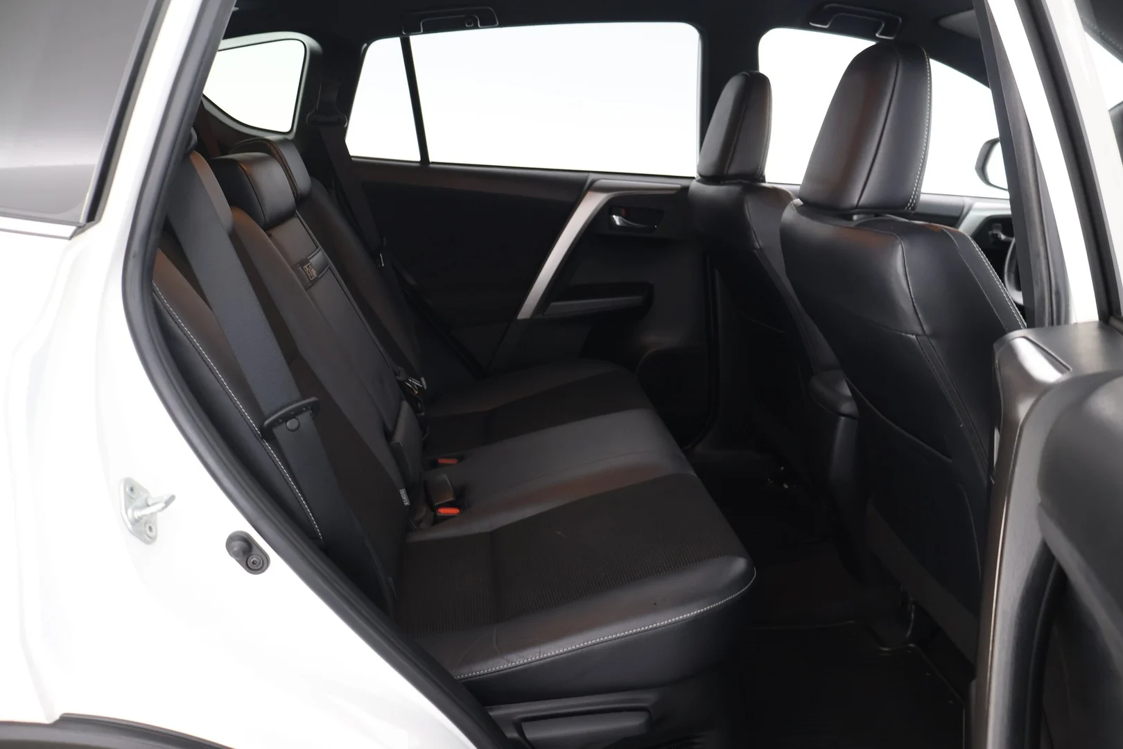Car Image - 33u21X6WCk7S8zOY34Rl8C