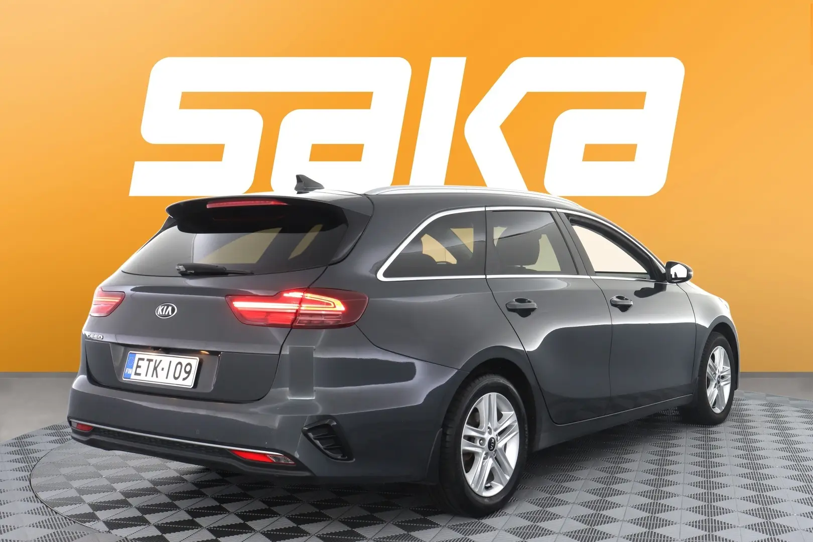 Car Image - 3KH5LOKrRfV4wihZgL7OrE