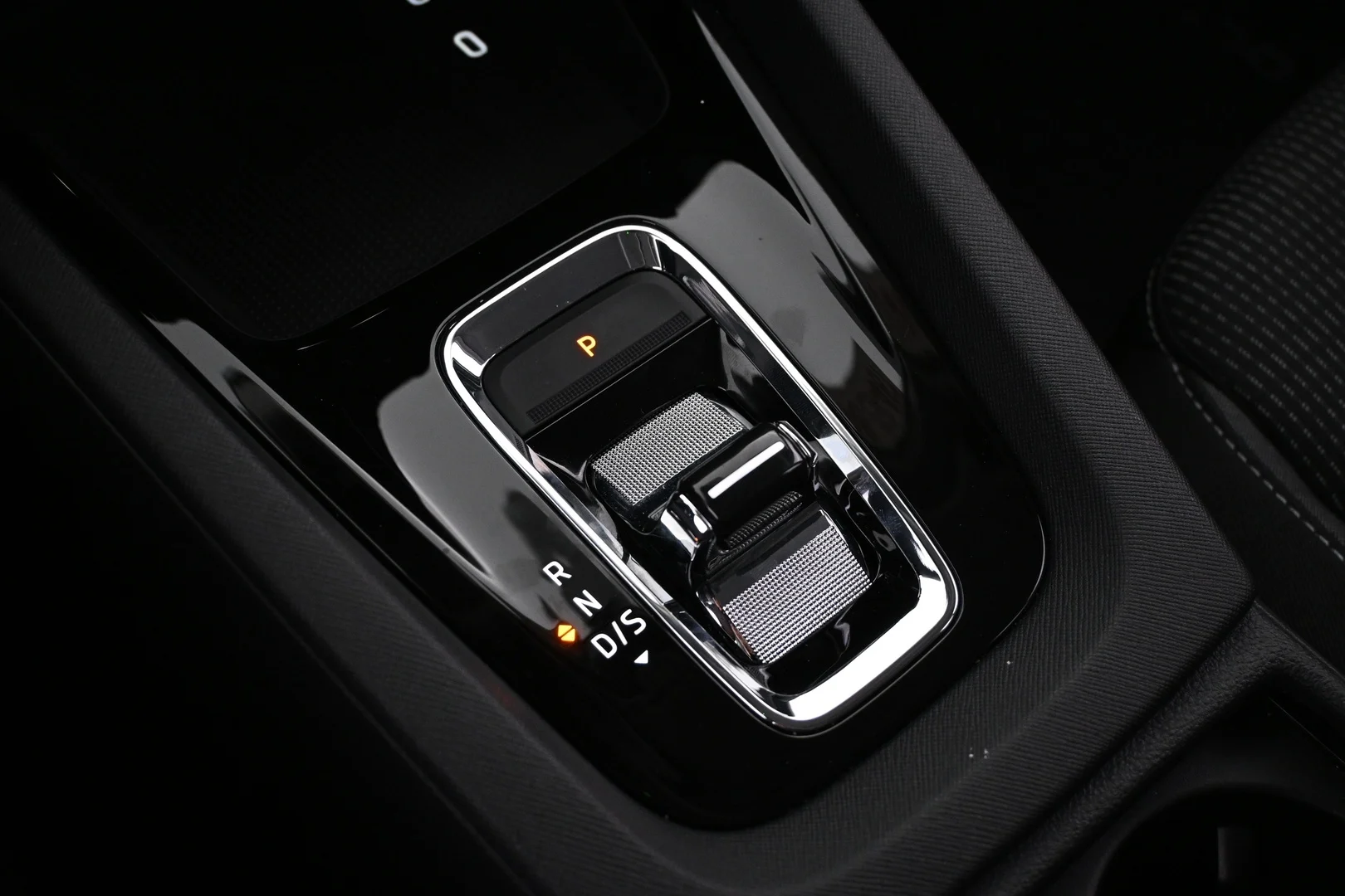 Car Image - 4A81ZQ6RdR49tC1d88cnDQ