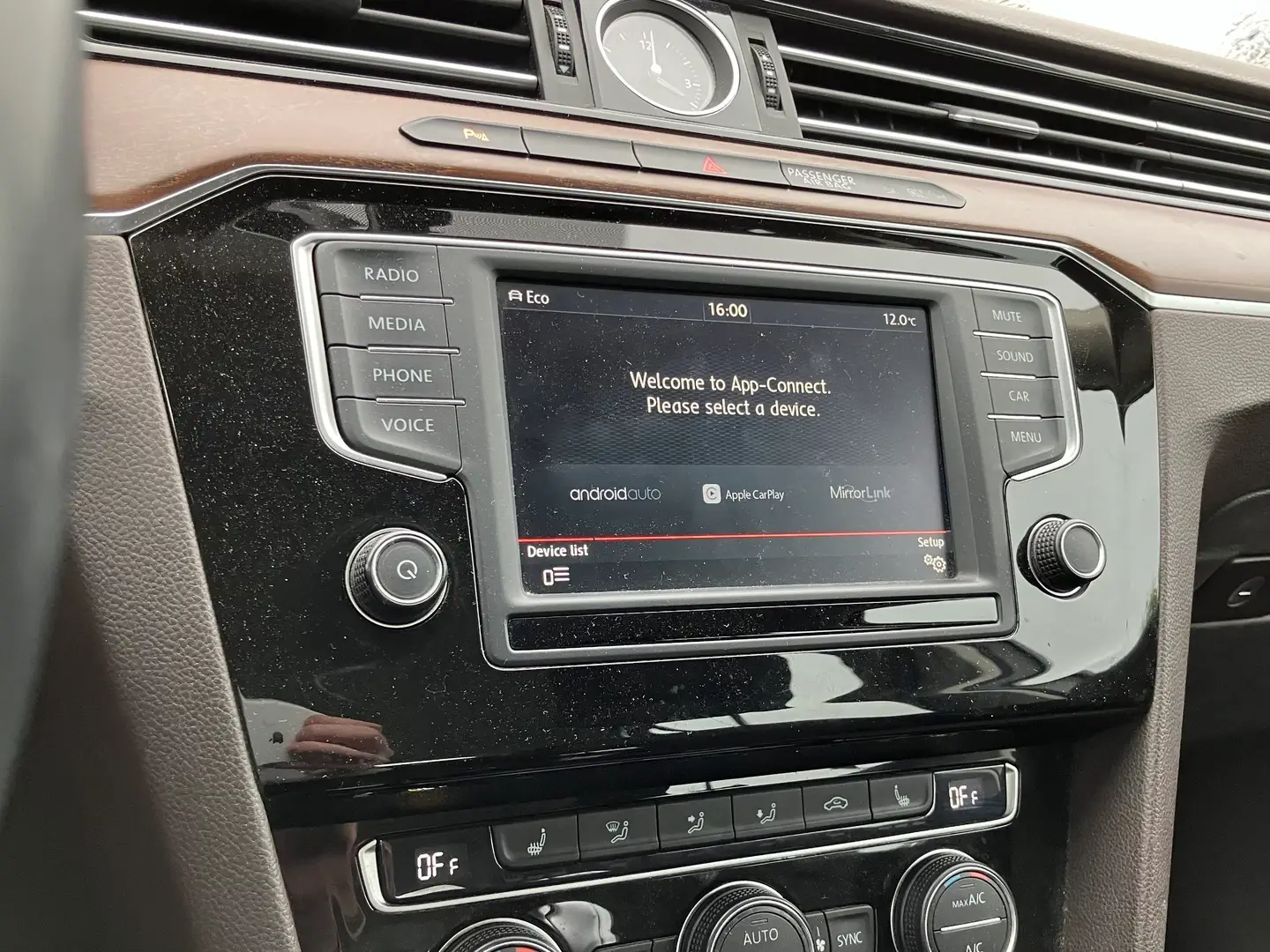 Car Image - 6UymqhRLZN33jf3ADelP8n