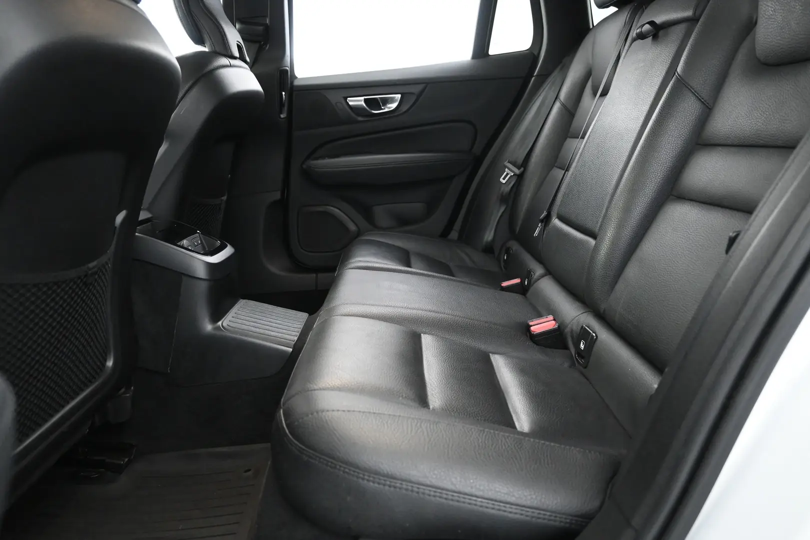 Car Image - YmNPYNOtpZb3ypBi8pbJj