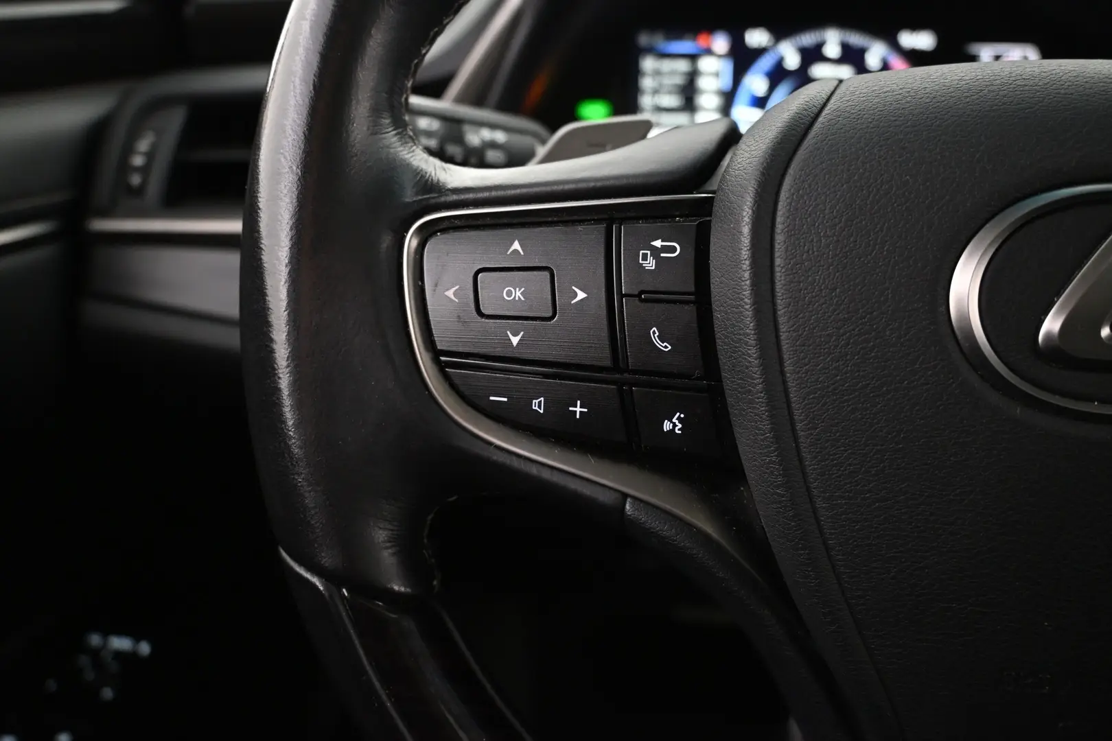 Car Image - 63x11O0UzOZKWnbv2nIHZO