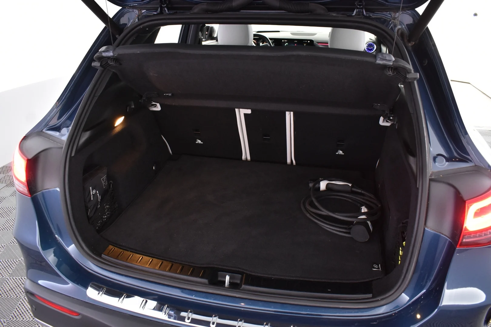 Car Image - 1VVolDEw4mGCXEQj9h54lW