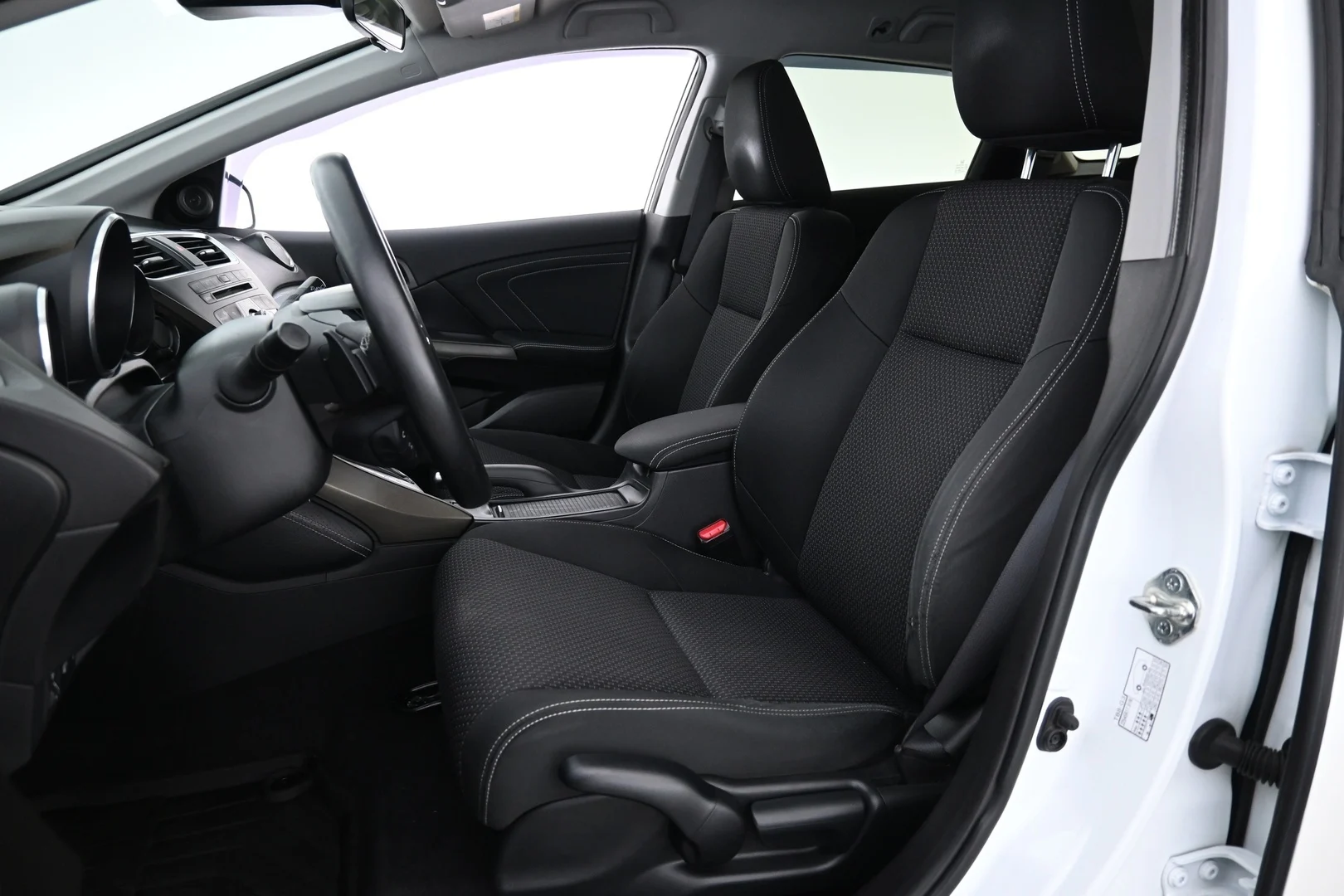 Car Image - 4r8Al0g90pnVeEegpDTiha