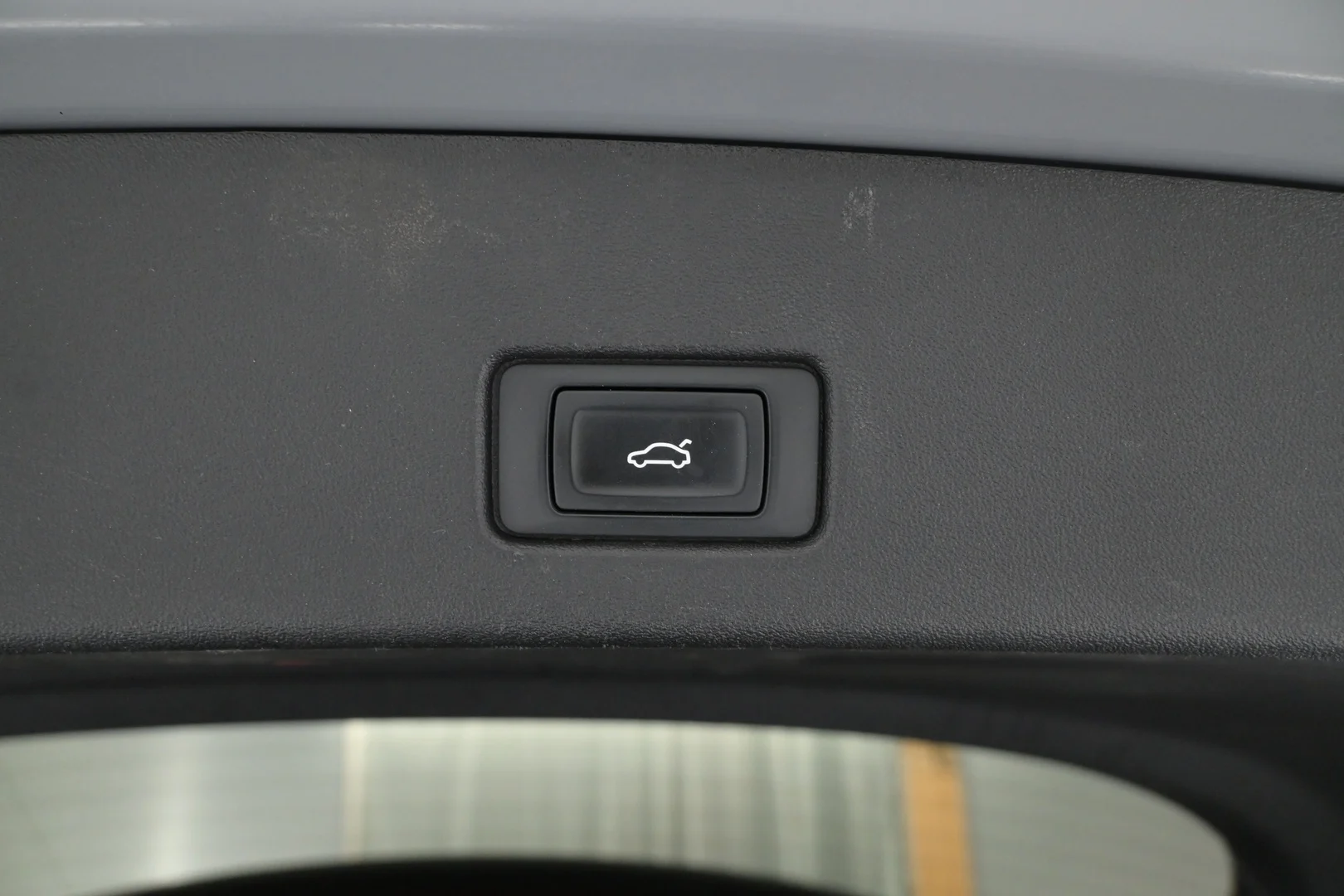 Car Image - 5OPfkUAeSJnpG5qcFNoyOm