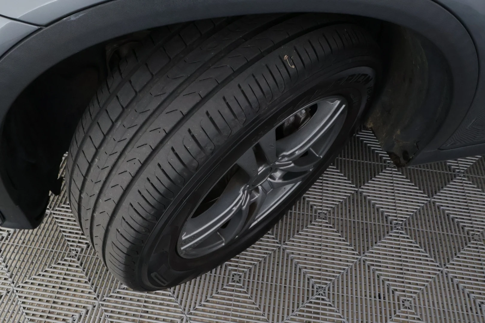 Car Image - Rnz8AImhZFKbPNFxjTtAV