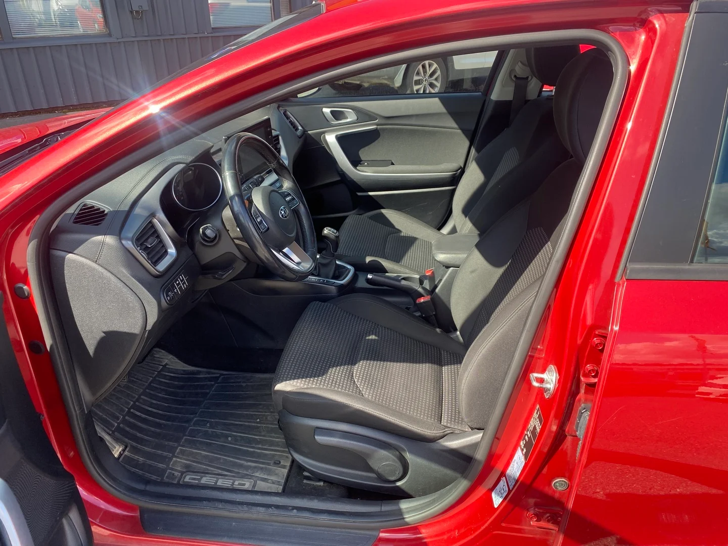 Car Image - 51FwirPUYSvwh2DcwZQ8cb