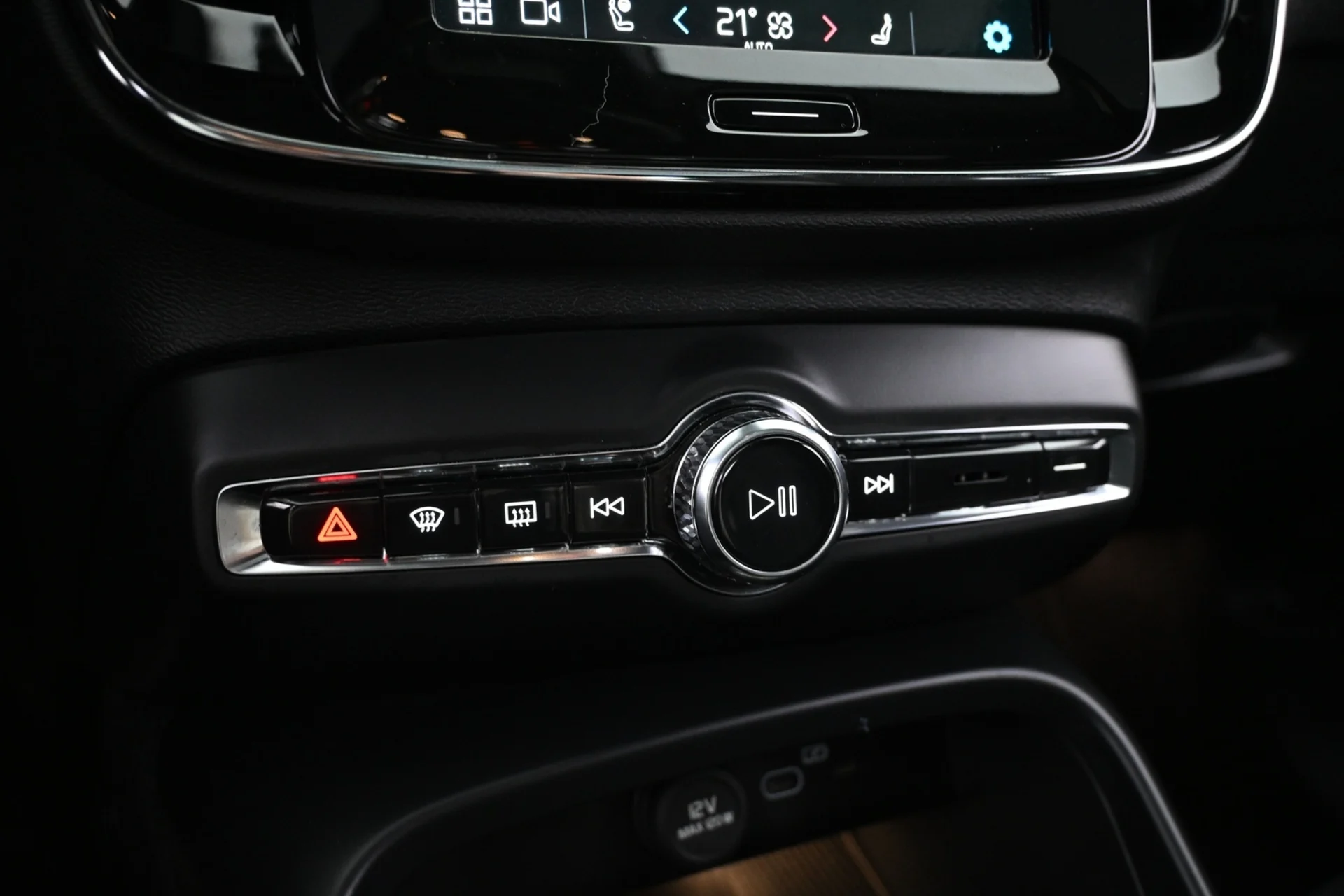 Car Image - 1luzKeOXComeMJFng3RC7Z