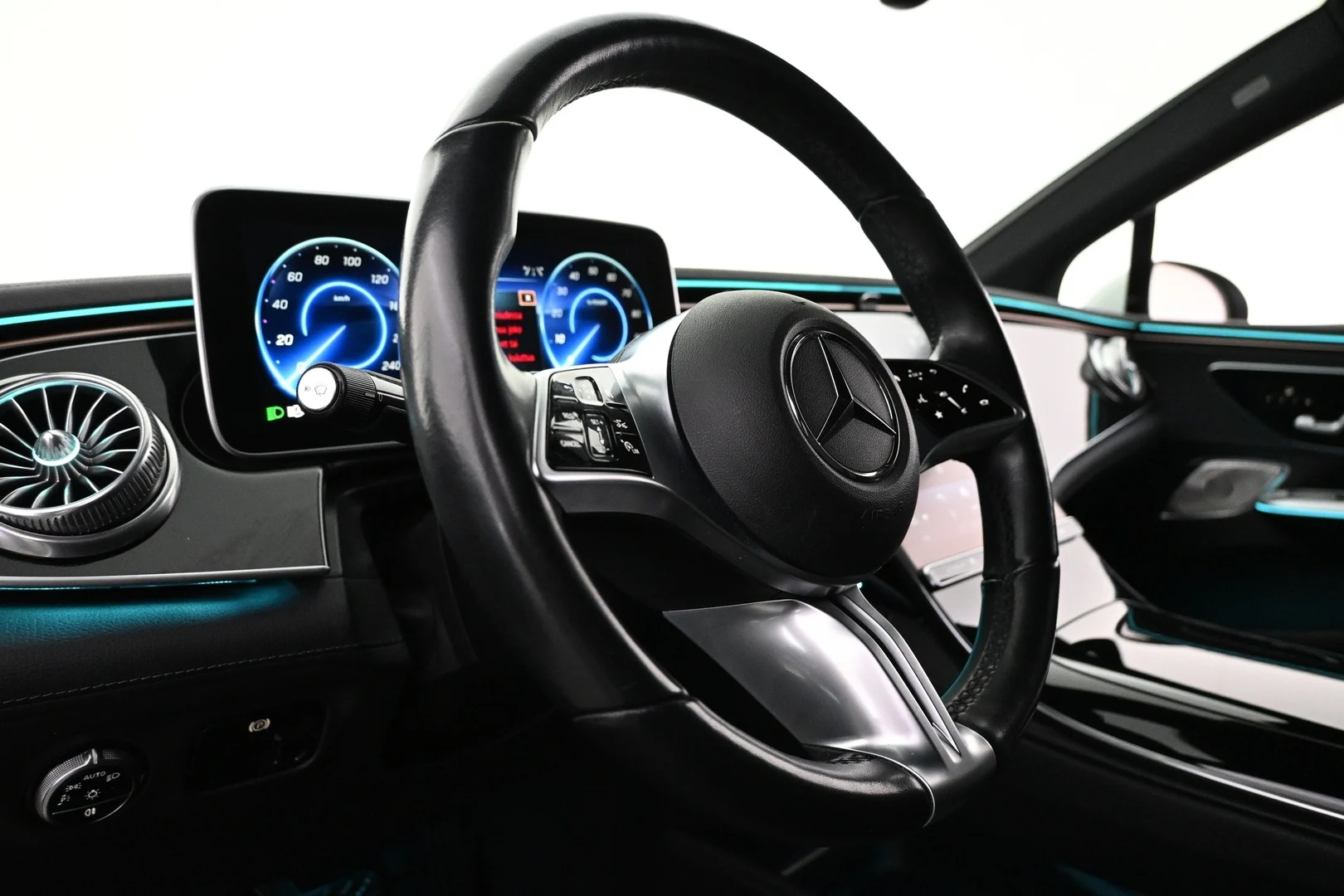 Car Image - 7h6BSTTf33UcVYLsXZ6SeN