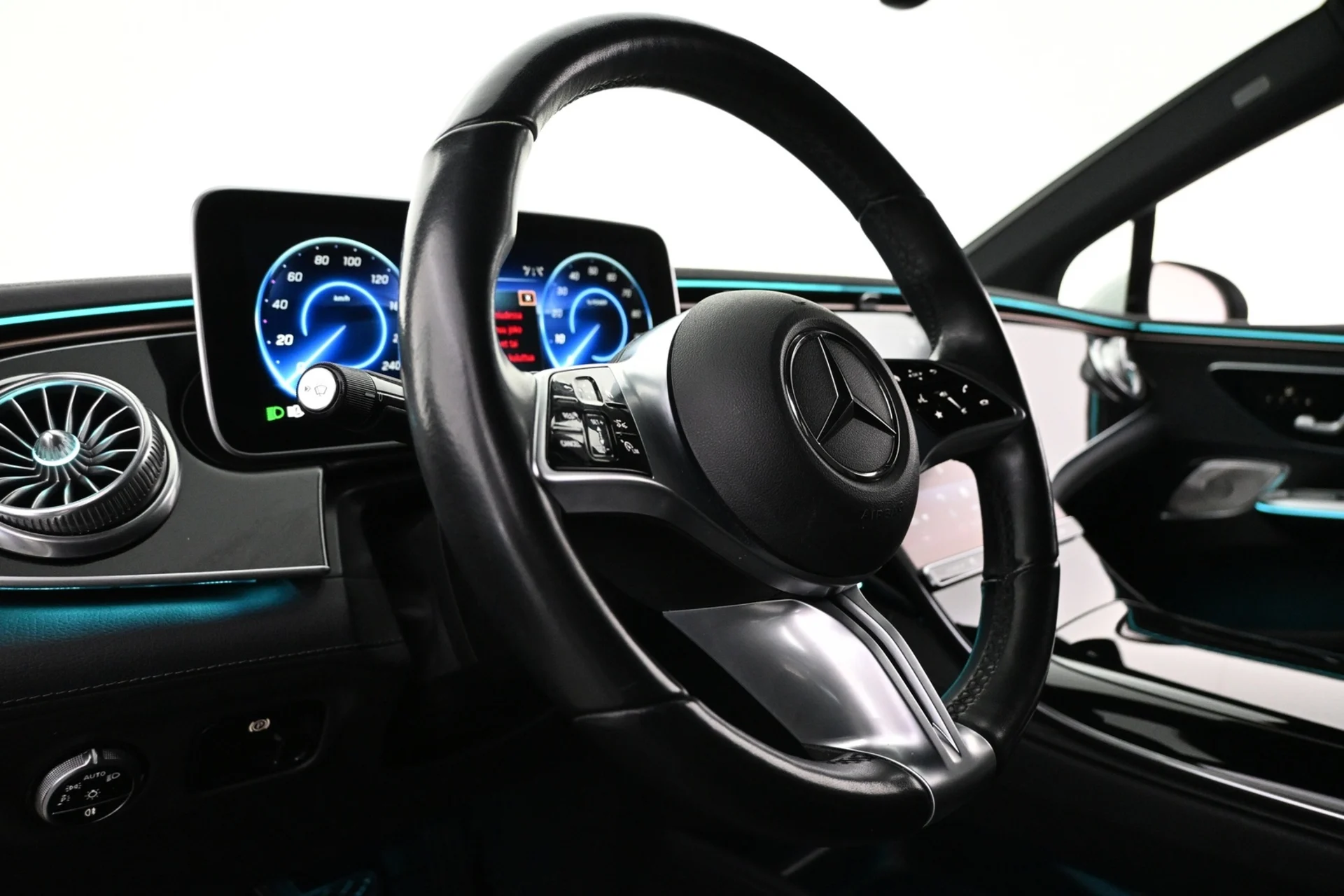 Car Image - 7h6BSTTf33UcVYLsXZ6SeN