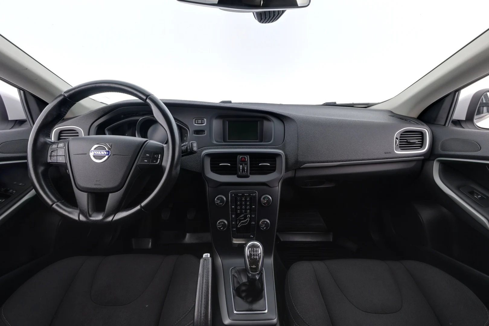 Car Image - 3mbiOmjdNILHF9fcxYU4xo