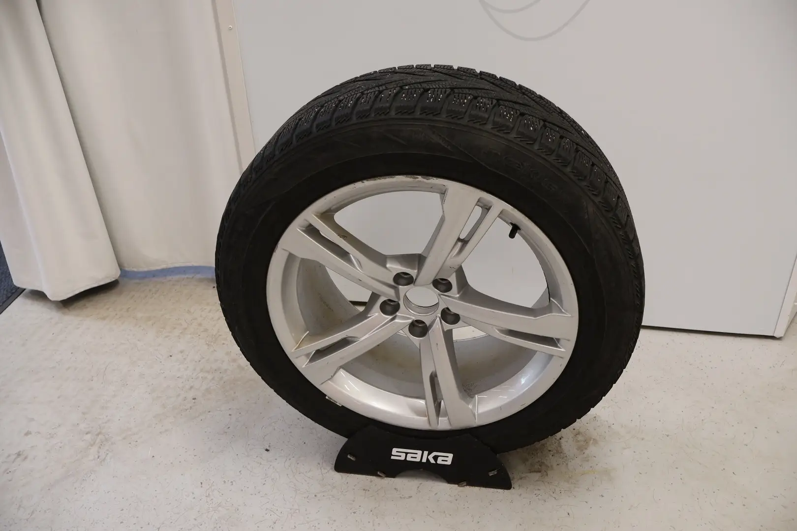 Car Image - 7vWHbXdY8XysvQHYSHb9uy