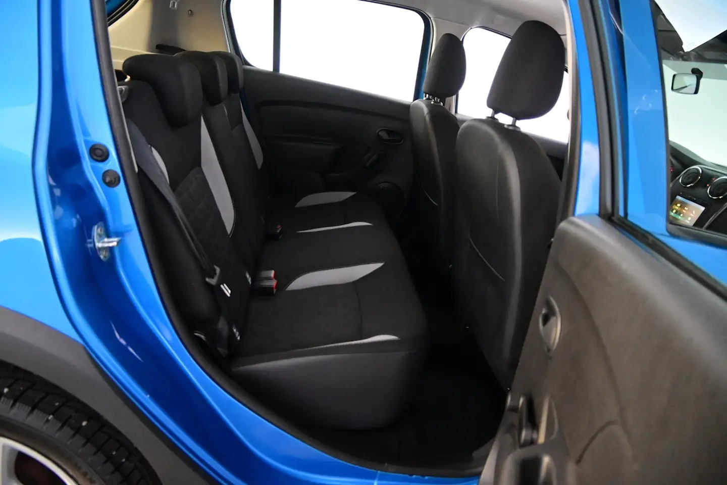 Car Image - 6E8gCi3ved2tRo4gamEw7R