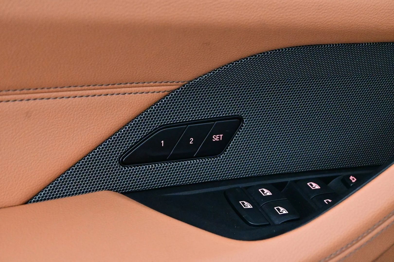 Car Image - 1f6CzTfb2bnIpkfKH0iVcT