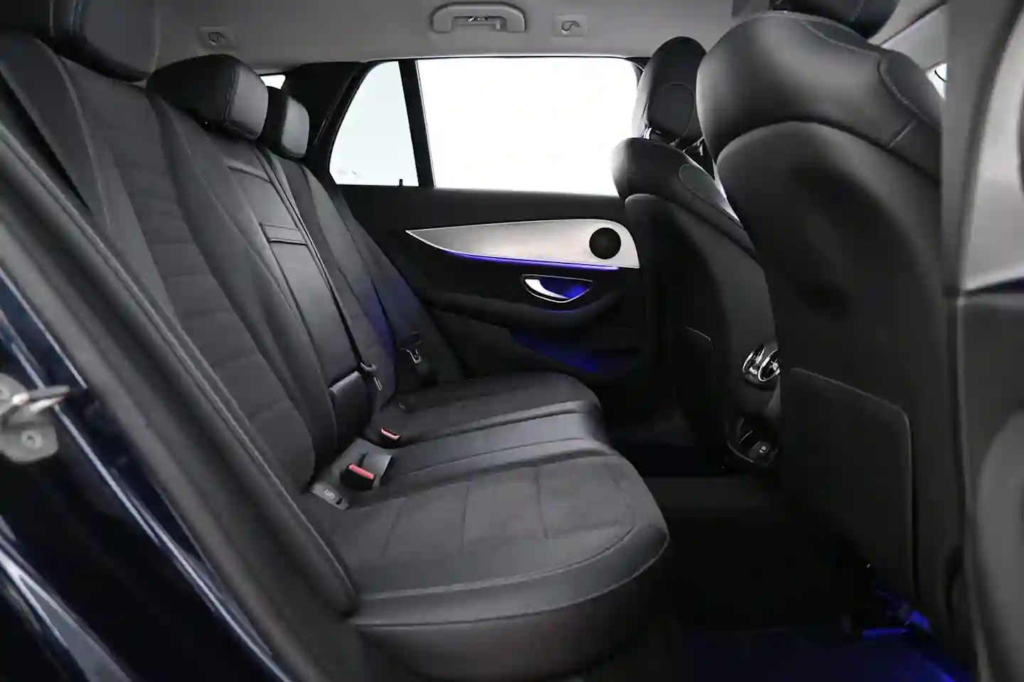Car Image - 3IE0saZJOwIe47ioD0UjPC