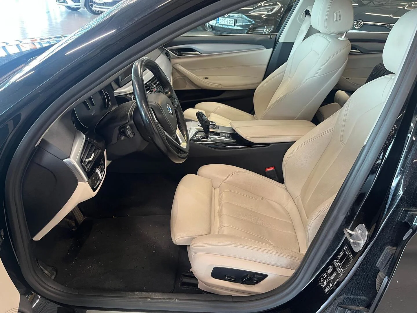 Car Image - 17szDMRTgFnYtlSUNvId8q
