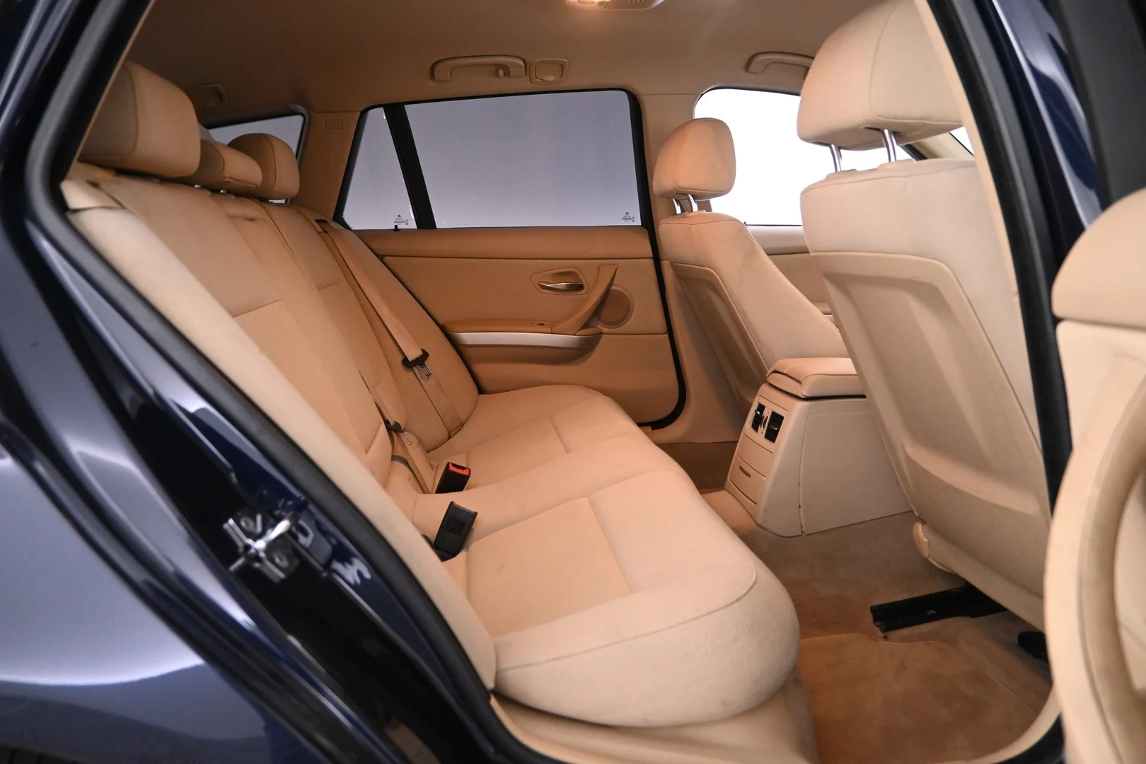 Car Image - 2OsWqZ5rx6WLZC0Ni0y5sR