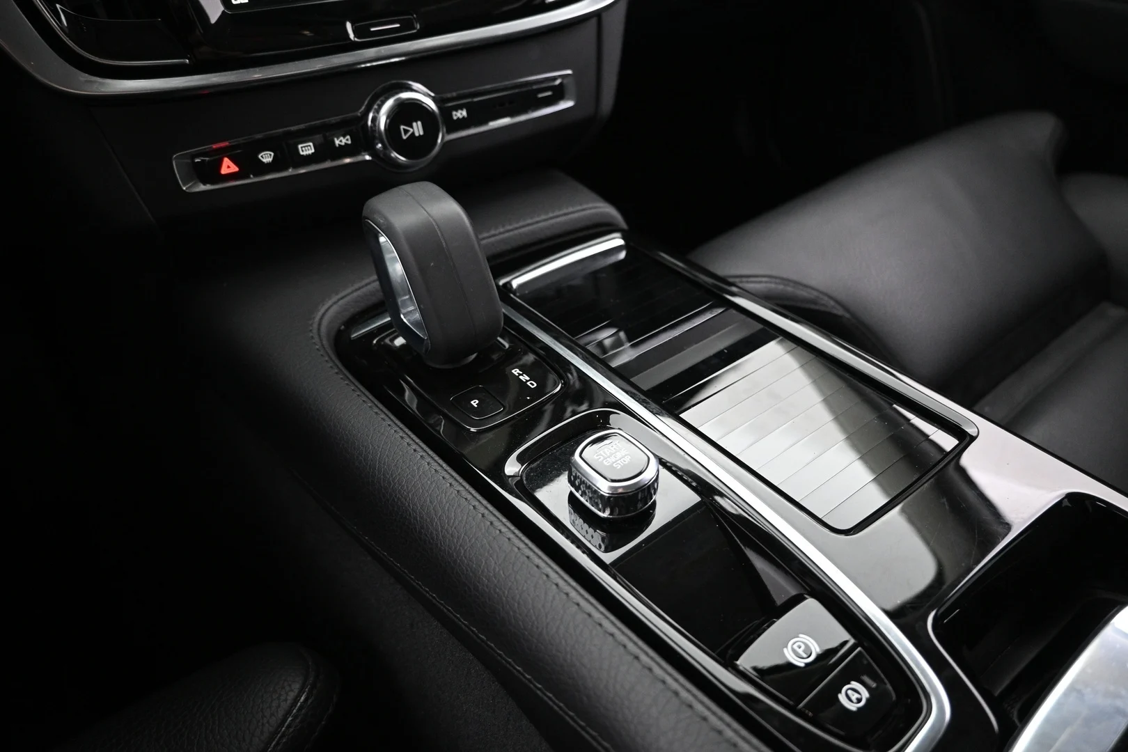 Car Image - 4naBzH1MrCn2zERTGVyjVO