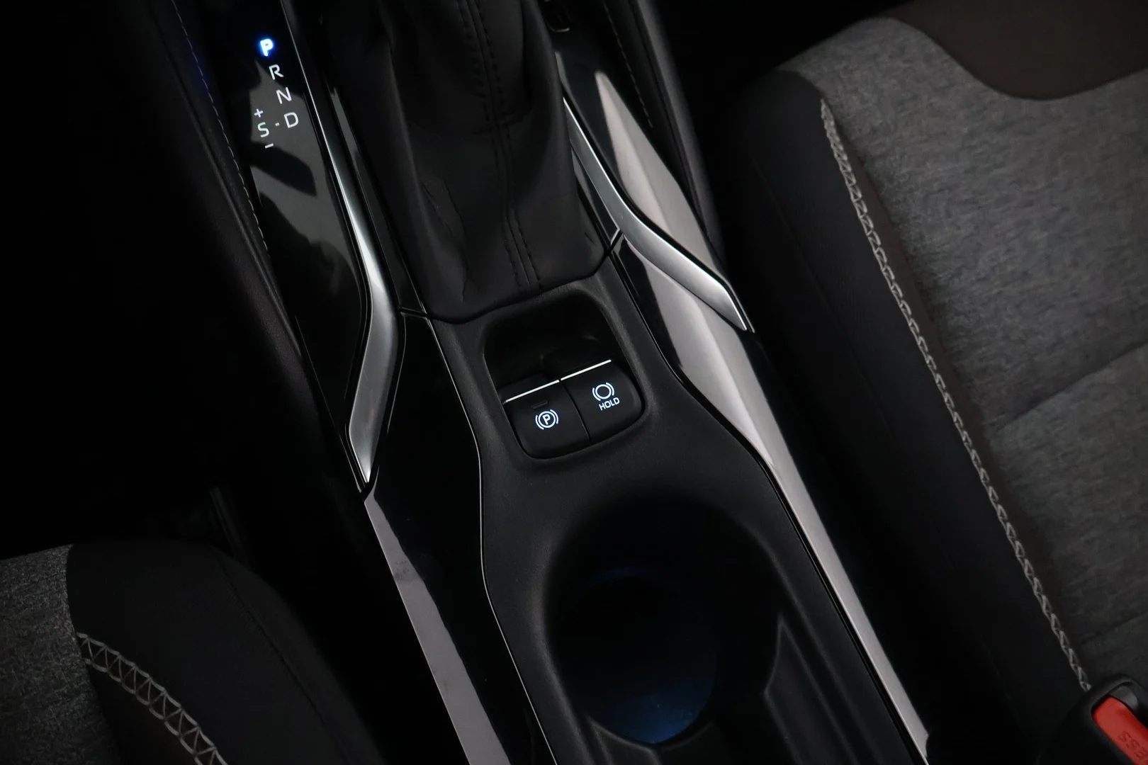 Car Image - 2mUEuNgPrHvw2WKmwPcvy7