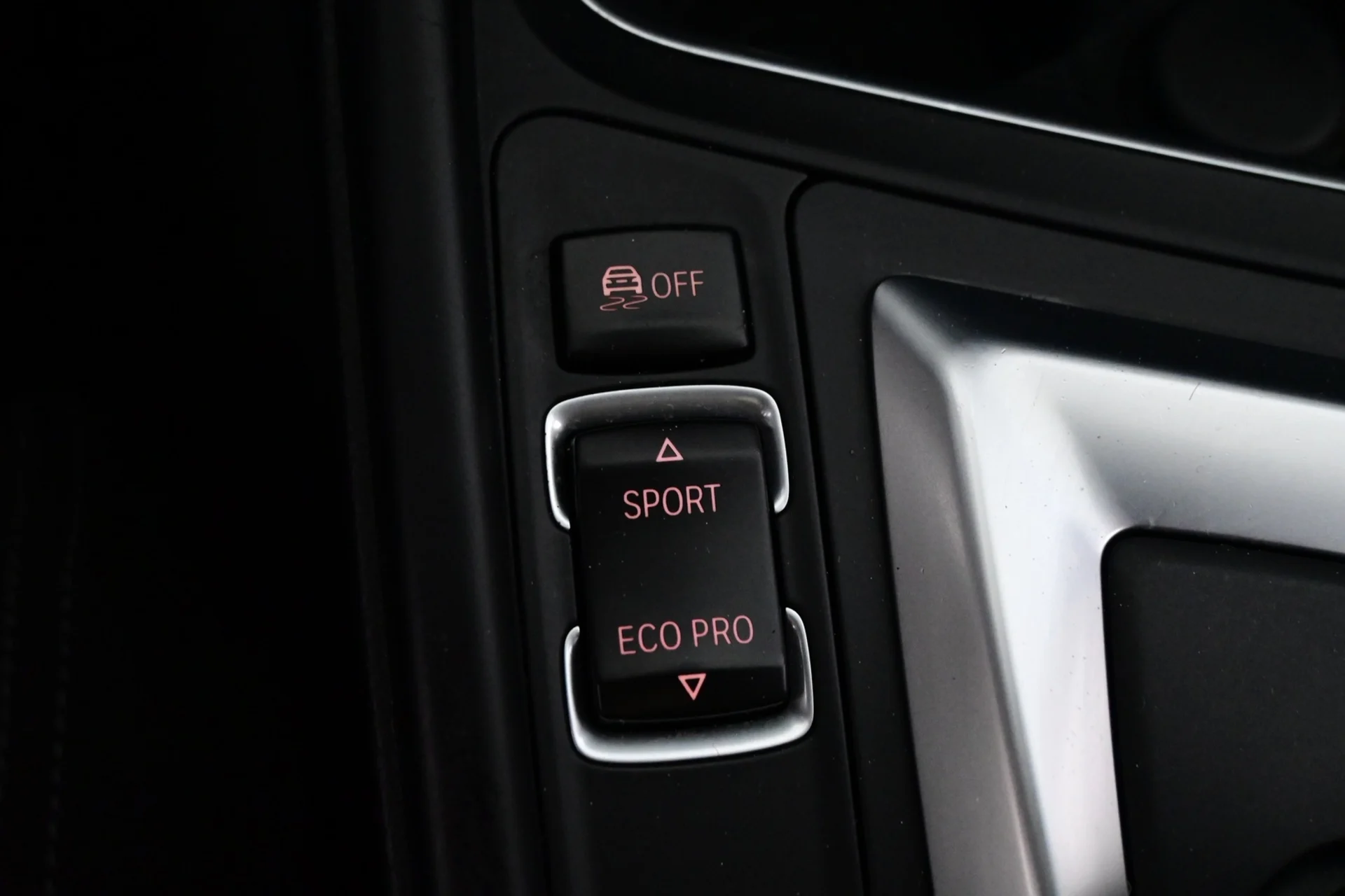 Car Image - 4gfc3MnPxVkn9J6KzkxjTa