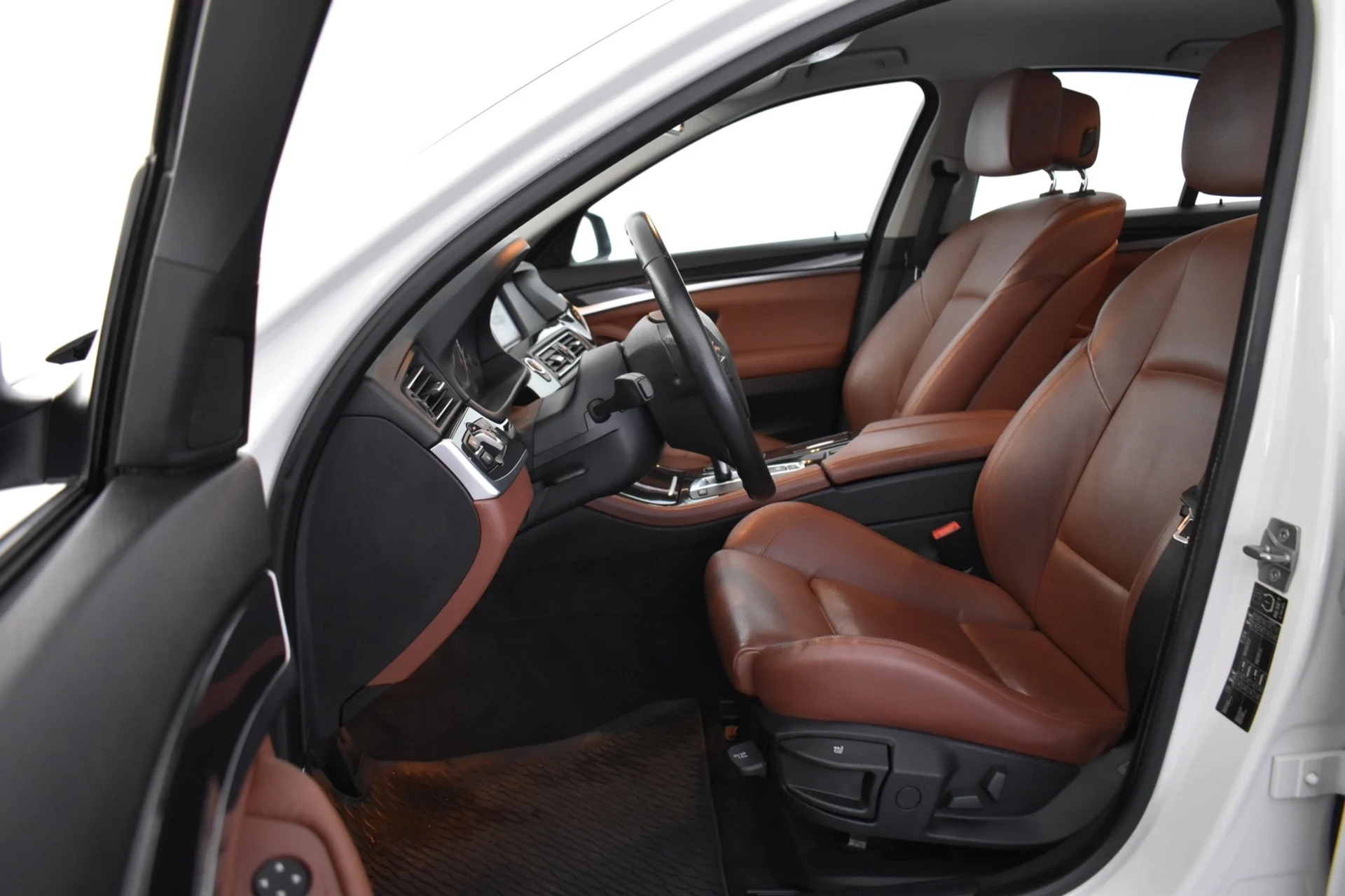 Car Image - 1LgZq29ZHFQccJ2PYyvL8z